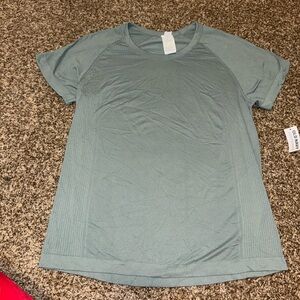 Old navy active top size XL